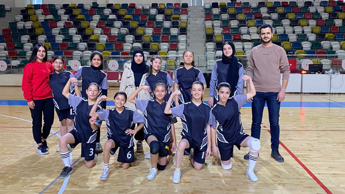 Okul Sporları Yıldızlar Kız Voleybol Turnuvası